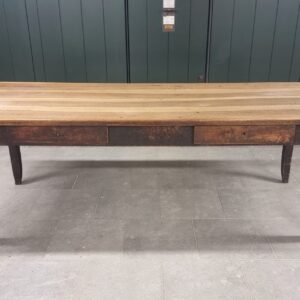 Grande Tavolo in Legno di Noce XIX Secolo