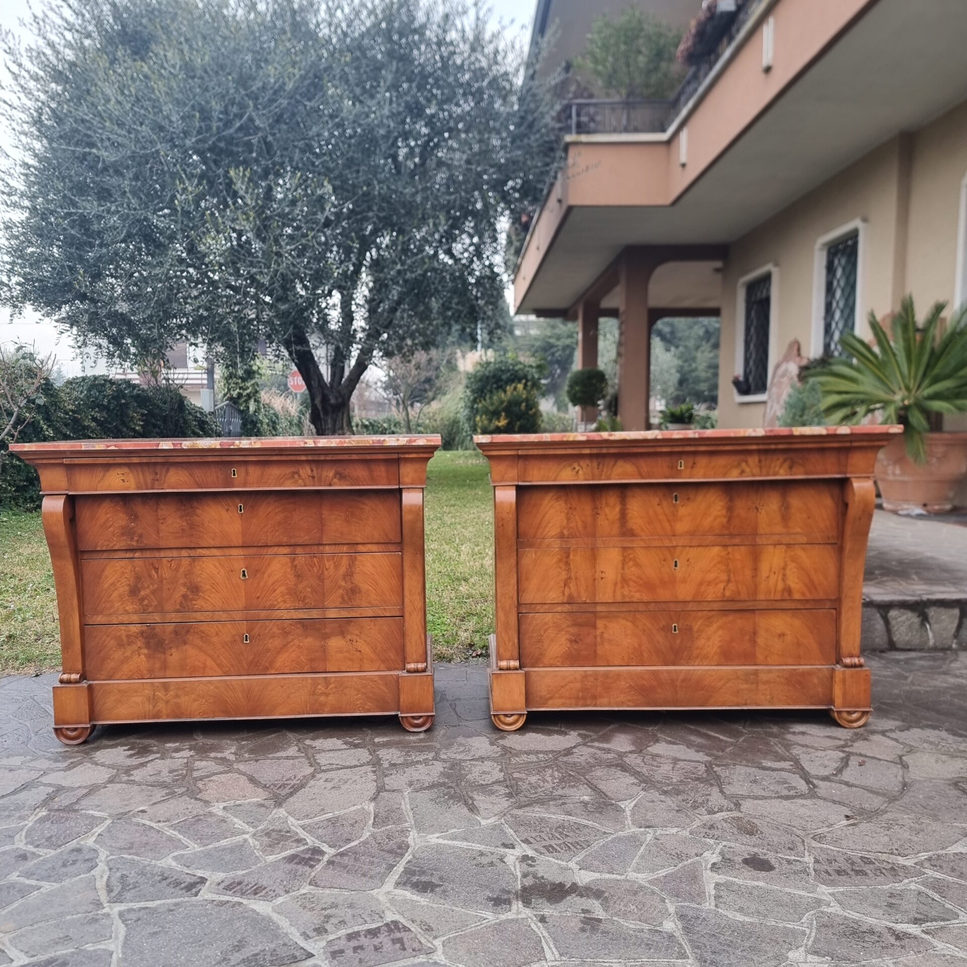 Coppia di cassettoni in noce Primo Impero 1810 con marmo Iran - immagine 2